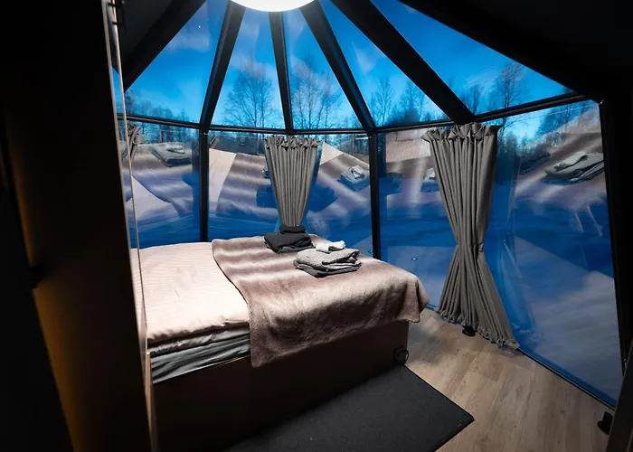 Aurora Igloo, Sauna Spa & Dinner By Invisible Forest Lodge Adults Only